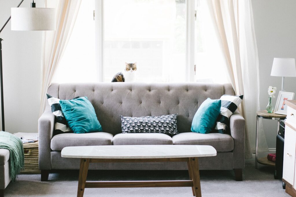 living room 2569325 1280.jpg
